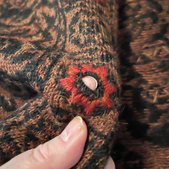 PERUVIAN CONNECTION BLACK, BROWN RUANA CAPE WITH RED ACCENTS AND EMBROIDERY - Picture 4 of 16